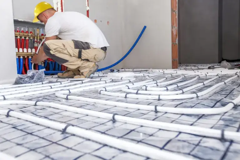 handwerker-raum-in-form-bau-und-sanierung